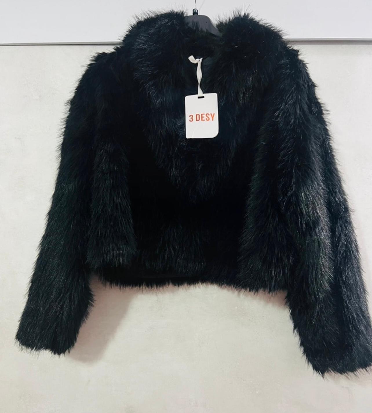 Pelliccia Sintetica Nera Corta - Giubotto Eco-Fur Taglia Unica | MDivaFashion