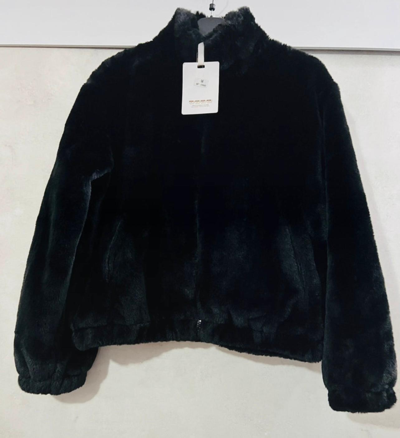 Pelliccia Sintetica Nera con Zip - Giubbino Eco-Fur Taglia M | MDivaFashion