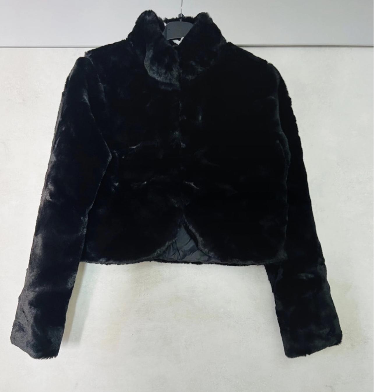 Giacca Eco Pelliccia Nera Donna Cropped con Tasche - Pelliccia Ecologica Corta